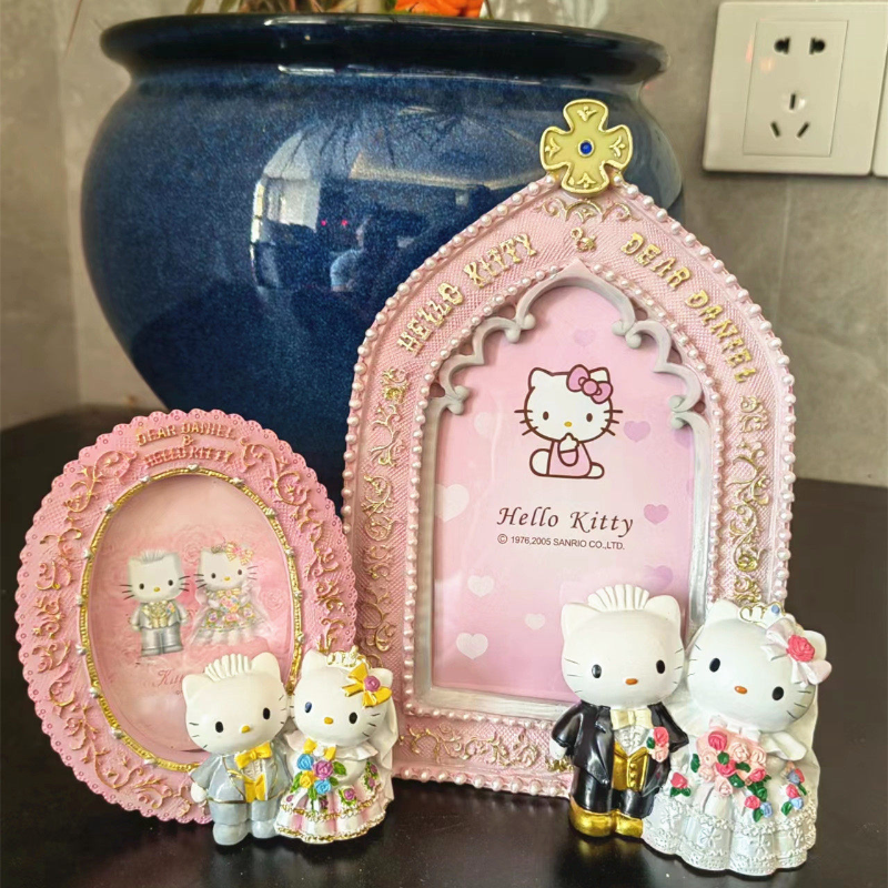 Sanrio Hello Kitty Resin Photo - Desk Setup Photo のレビューと価格