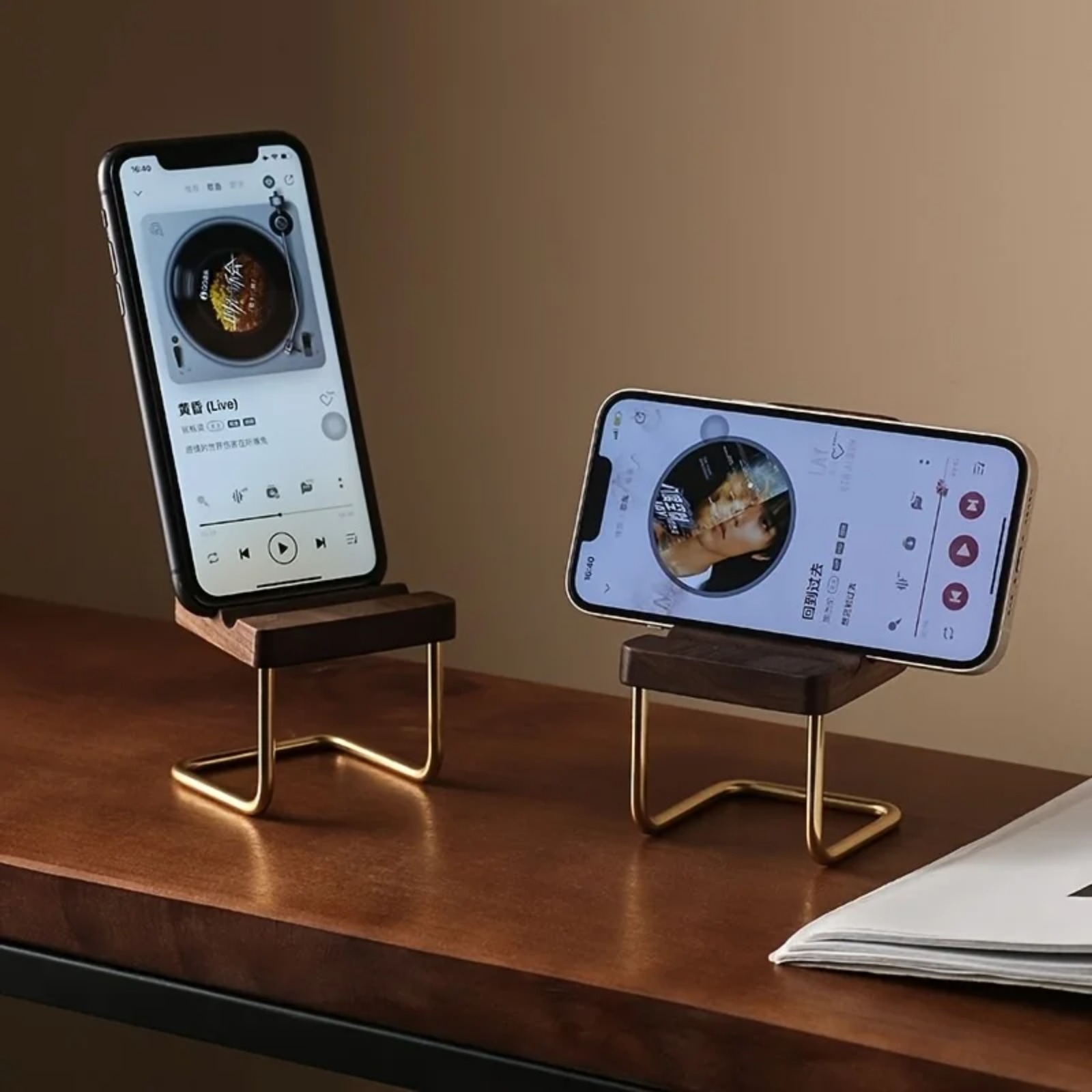 Wooden Phone Stand Walnut Desk - Desk Setup Natural のレビューと価格
