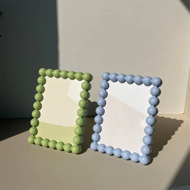 Cute Plastic Beaded Edge Photo - Desk Setup Photo のレビューと価格
