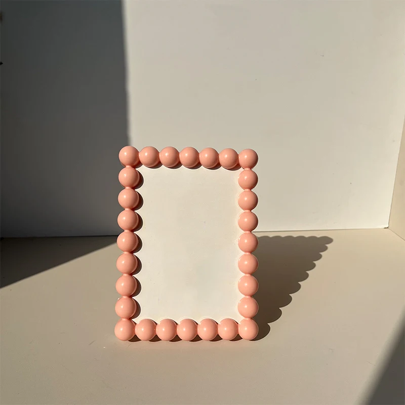Cute Plastic Beaded Edge Photo - Desk Setup Photo のレビューと価格